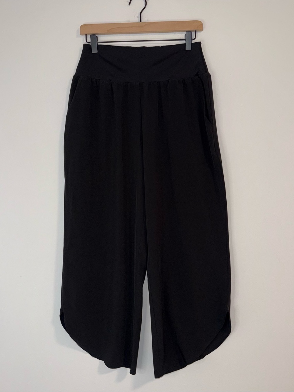 Halara Breezeful™ High Waisted Tummy Control Split Hem Quick Dry Resort Pants wi